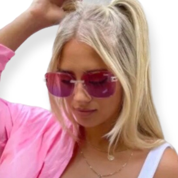 QUAY No Cap Sunglasses Gold Frame Pink Coral Fade Lens Oversized Rimless Chain - Picture 8 of 15